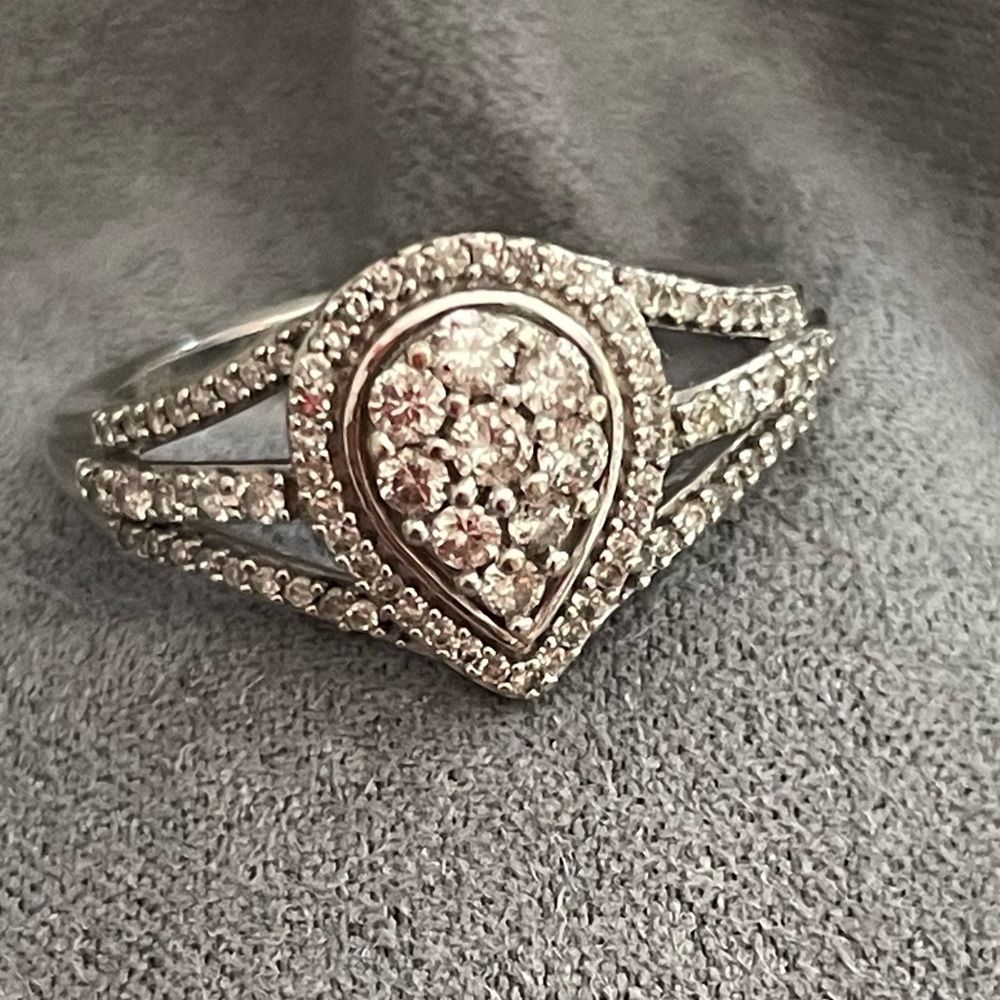 Diamond Teardrop Ring
